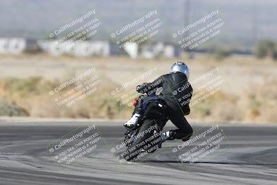 media/Oct-30-2025-Racers Edge (Thu) [[dabbdaf680]]/3-B Group/Session 1 (Turn 5)/